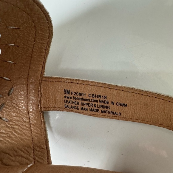 Born Cream Perforated Design Sling Back Wooden Heel Sandals Size 9 - Picture 4 of 6